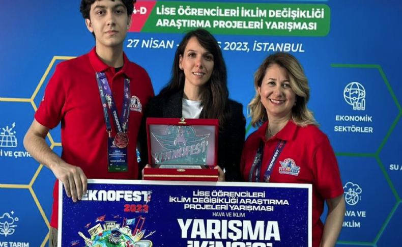 TEKNOFEST'te Çiğli Karşıyaka Aydoğan Yağcı Bilim ve Sanat Merkezi'ne ödül