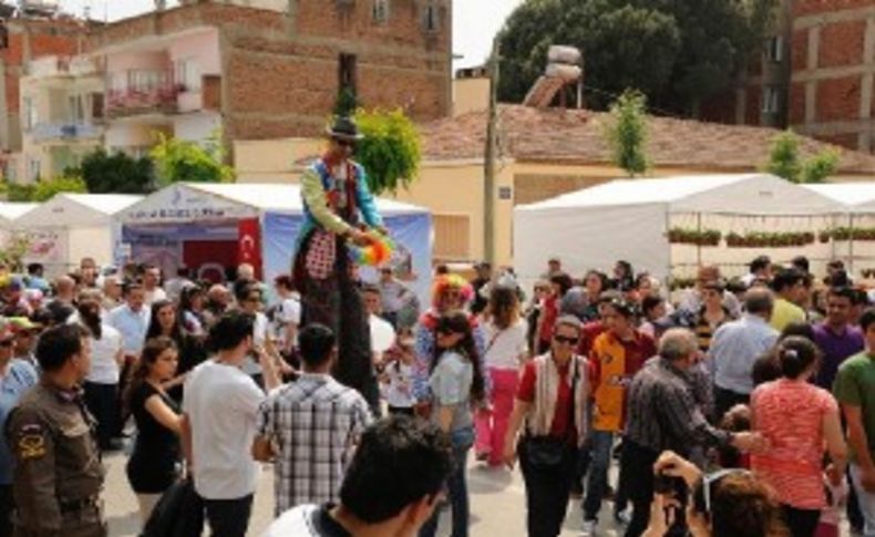 Çiçek festivaline TEOG sınavı ayarı