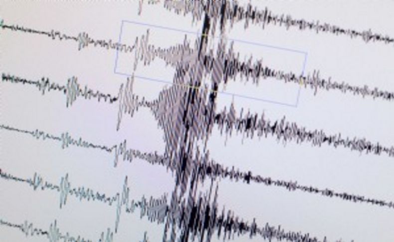 İzmir’de deprem