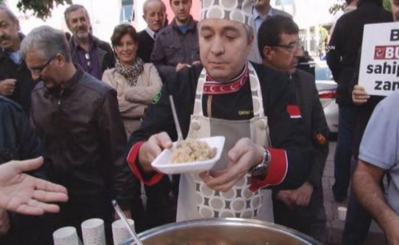 Oktay Usta pilav dağıtırken polis müdahalesi geldi