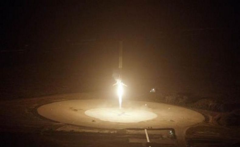 SpaceX'in Falcon roketi: Gittiği gibi geri geldi!