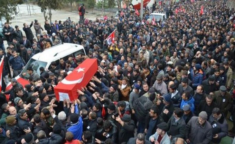 Afyon'da şehide veda: 20 bin kişi uğurladı