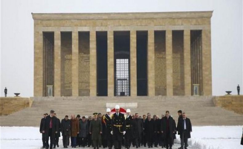 CHP'nin yeni PM üyeleri Anıtkabir'de