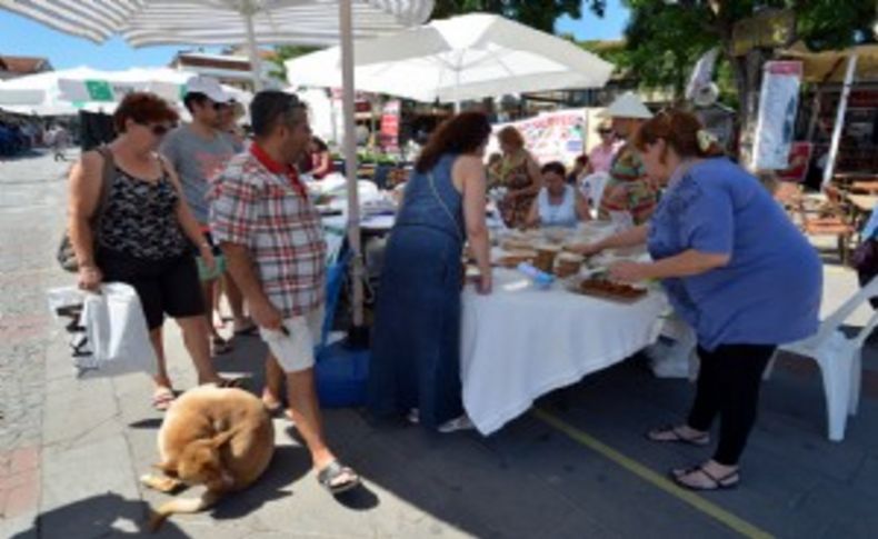 Foça'da can dostlara can olma kermesi