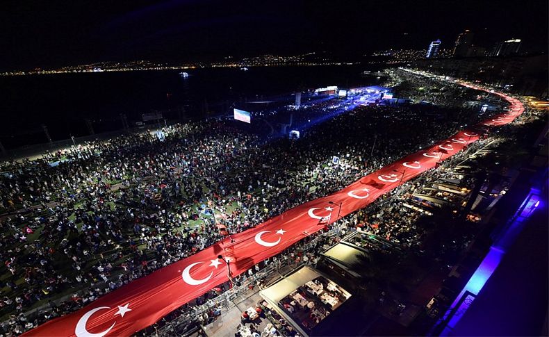 İzmir'in kurtuluş günü coşkuyla kutlanacak