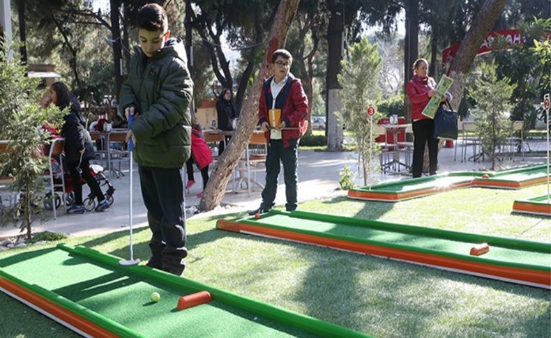 Bornova Belediyesi’nden çocuklara golf daveti