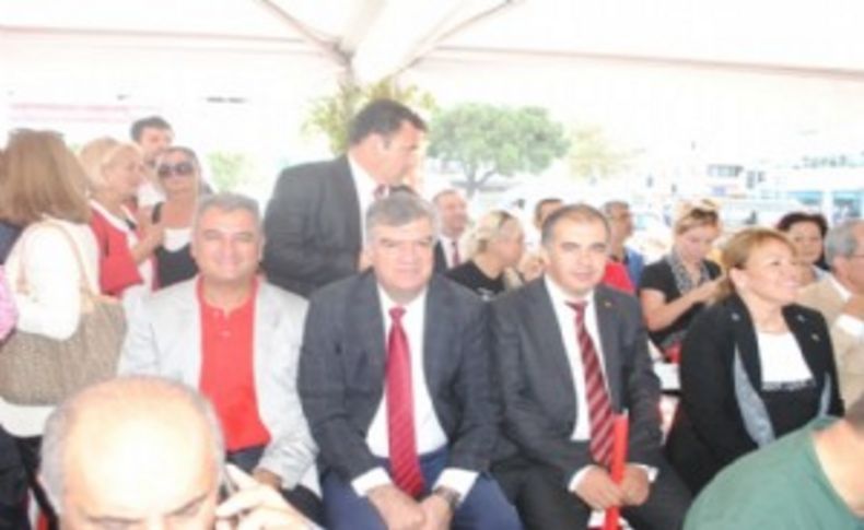 CHP ve AK Parti'den kol kola 9 Eylül!