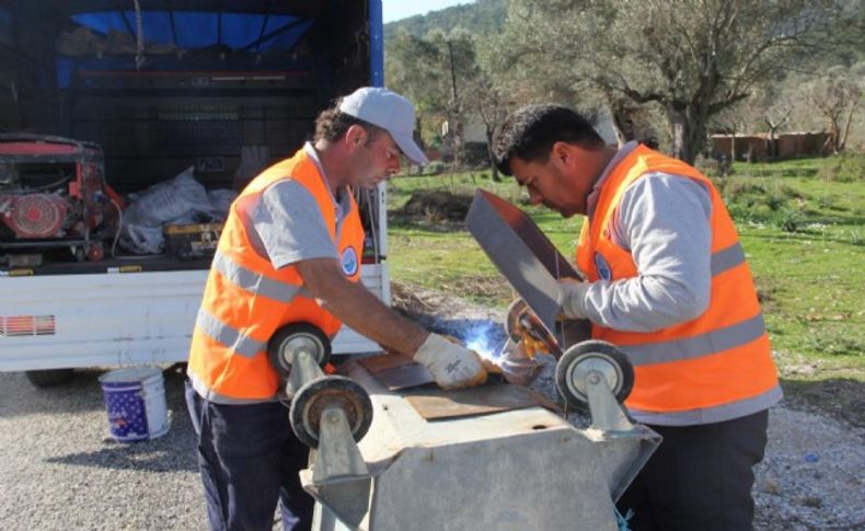 Menderes'te çöp konteynerleri yenileniyor