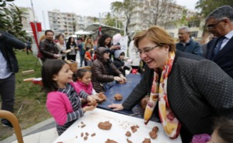 23 Nisan Konak’ta coşkuyla kutlandı