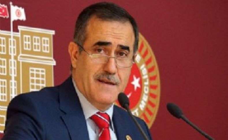 CHP'li Özkes: Atatürk'ün hutbelerde anılması yasak!