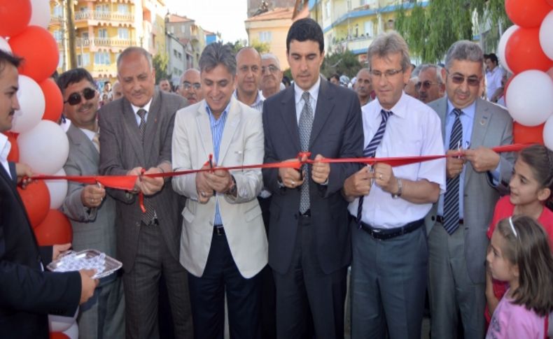 Acıpayam'da öğrenciler yararına kermes düzenlendi