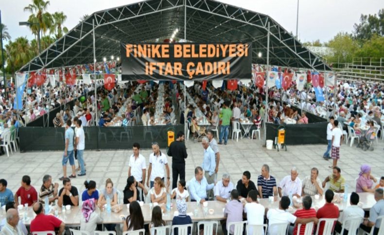 AK Parti Finike İlçe Teşkilatı'ndan iftar