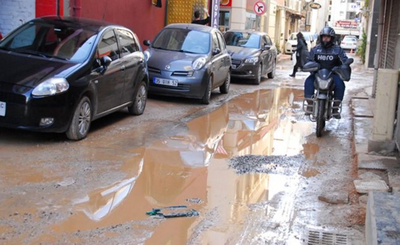 Çamur deryası Alsancak!