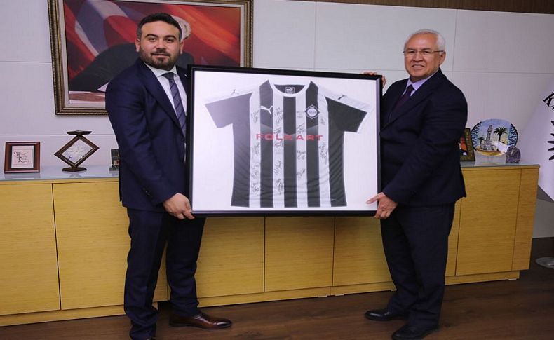 Altay’dan Başkan Selvitopu’na kutlama ziyareti