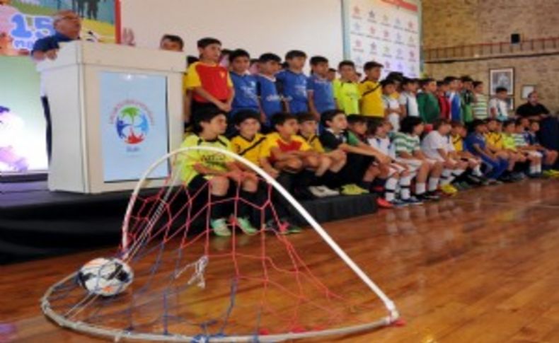 Altınordu ile Çamdibi düzenliyor: 'Çocuklar futbola doyacak'