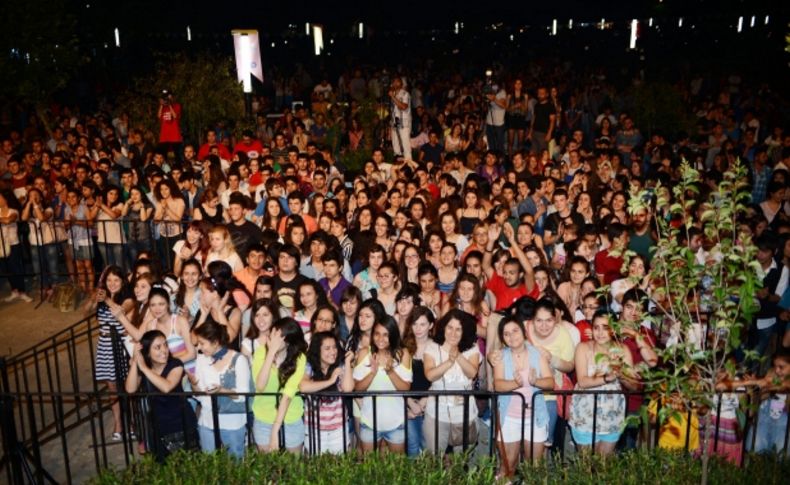 Antalya Gençlik Şenliği Gökhan Türkmen konseriyle başladı