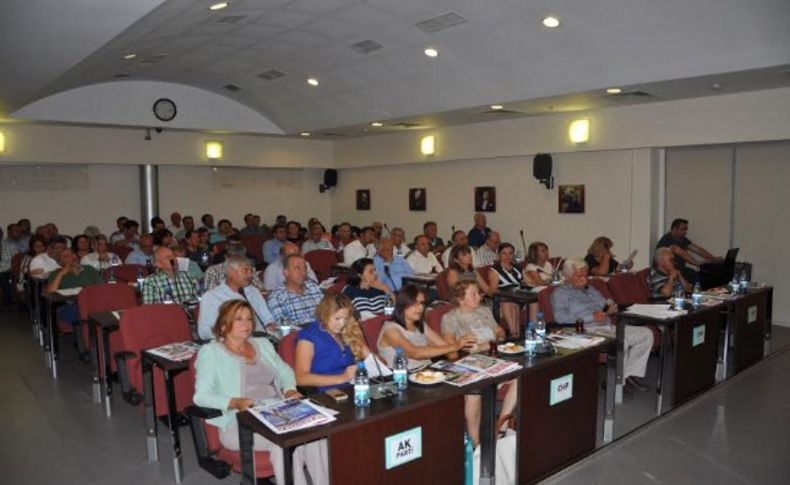 Saray ziyaretine Başkan Akpınar'dan sert tepki!