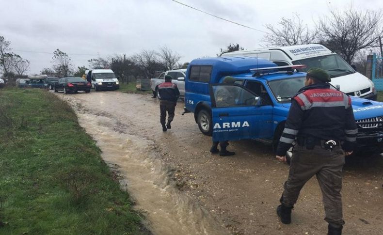 Askeri araç sele kapıldı! 1 asker kayıp