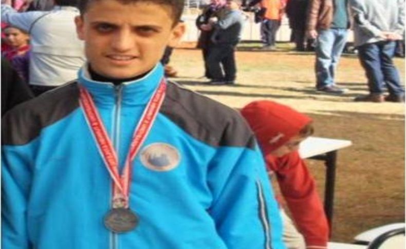 Atak Koleji atletizmde Türkiye birincisi oldu