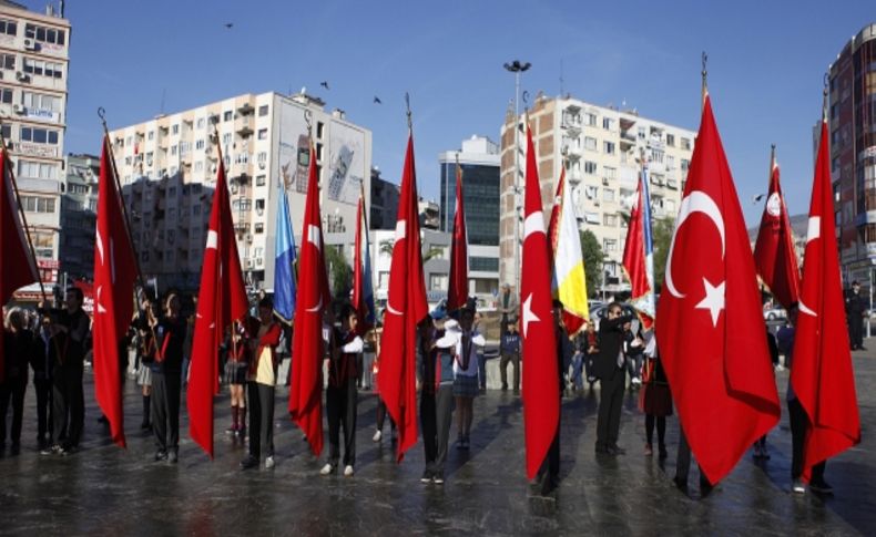 Atatürk Ölümünün 75. yıldönümünde Bornova'da anıldı