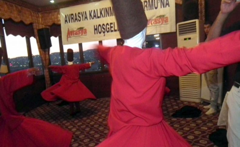 Avrasya Kalkınma Platformu'ndan dünya barışı için renkli iftar