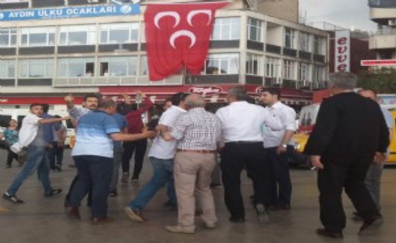 Aydın'da HDP standı önünde tekme ve yumruklu kavga