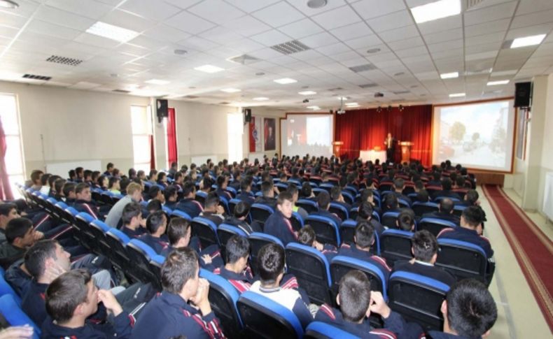 Aziziye Belediye Başkanı, polis adaylarıyla tecrübelerini paylaştı