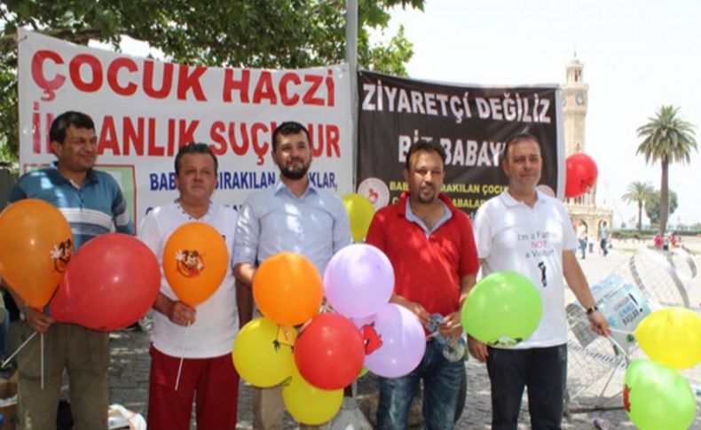 Çocuksuz babalar başka çocuklara hediye dağıttı