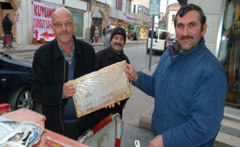 Bafralılar çiçek balını sevdi