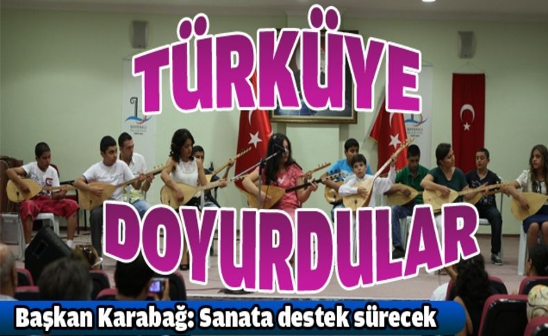 Bağlama kursiyerlerinden büyüleyici gece