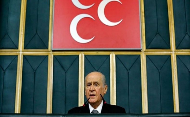 Bahçeli'den Davutoğlu'na eleştiri: Kibar Feyzo'yu izlesin