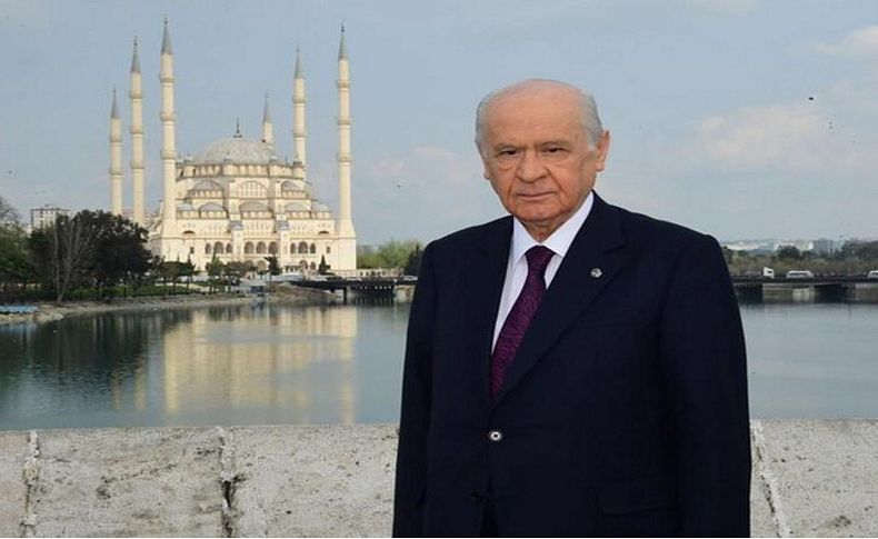 Bahçeli'den Taşköprü pozu