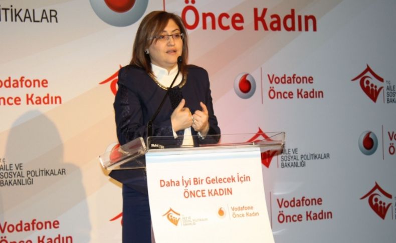 Bakan Şahin'den kadınlar için 'yarı zamanlı çalışma' vurgusu