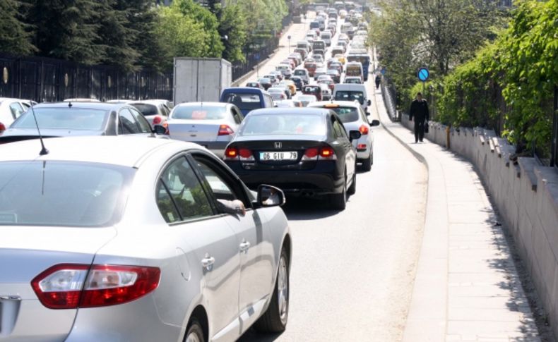 Bakan Şimşek, Ankara trafiğinde kaldı