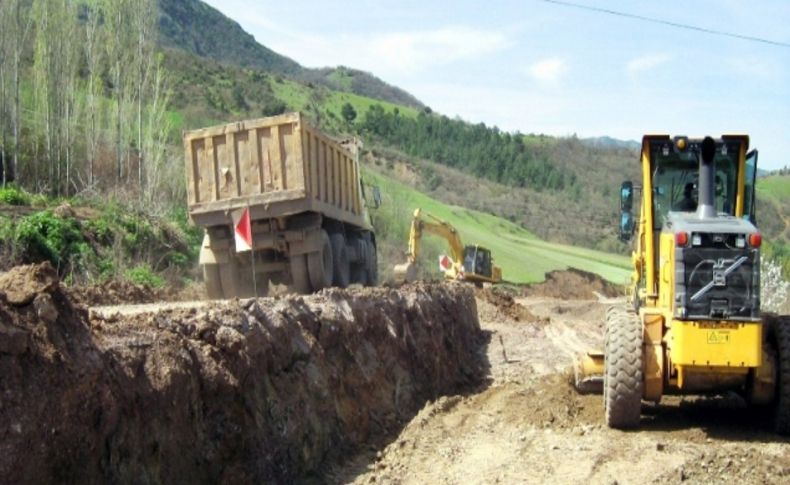 Balıkesir'de bu yaz 200 kilometre köy yolu yapılacak