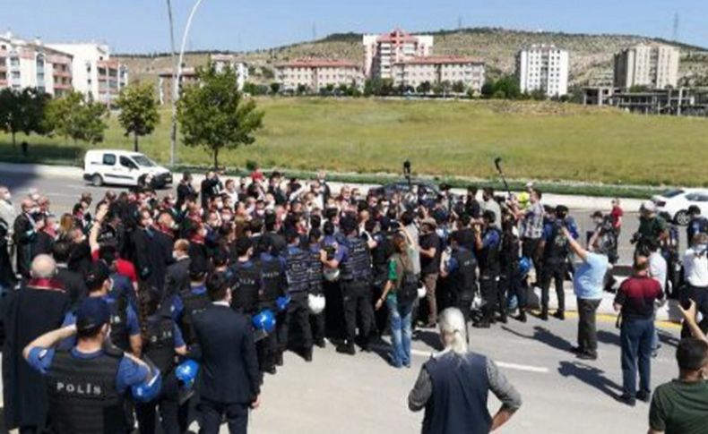 Baro başkanlarının yürüyüşünde gergin anlar