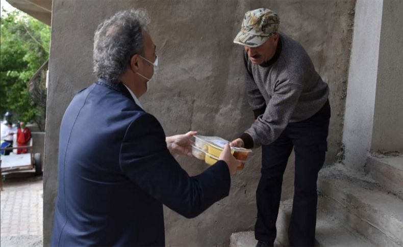 Başkan İduğ iftar dağıttı!