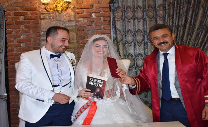 Başkan Kırgöz'den ilk nikah