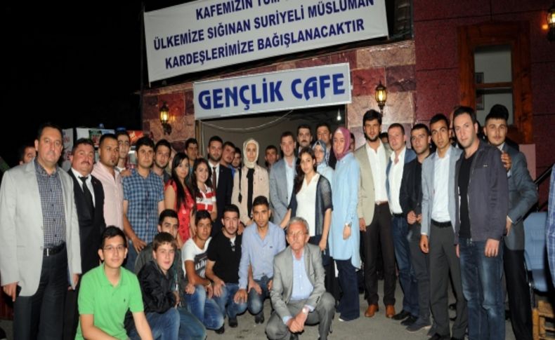 Başkan Akgül, 2 ayrı yerde iftar yaptı