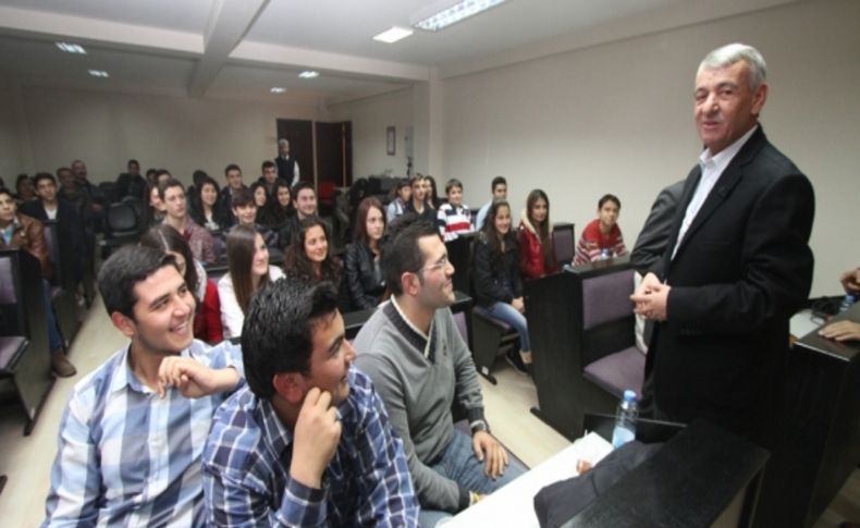 Başkan Şenol ile ‘Genç Bakış’