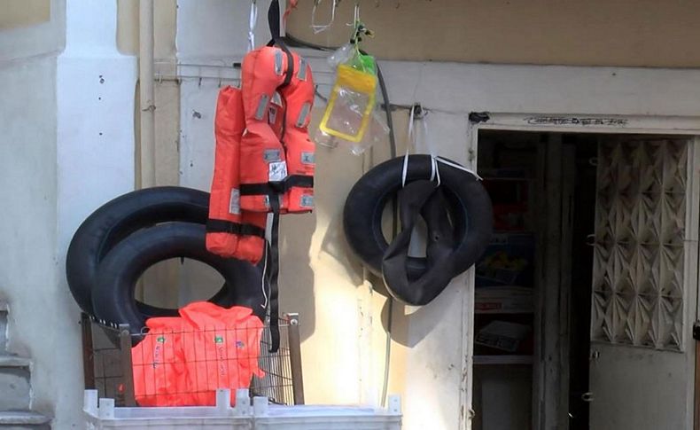 Basmane'de ölüm yelekleri yeniden ortaya çıktı