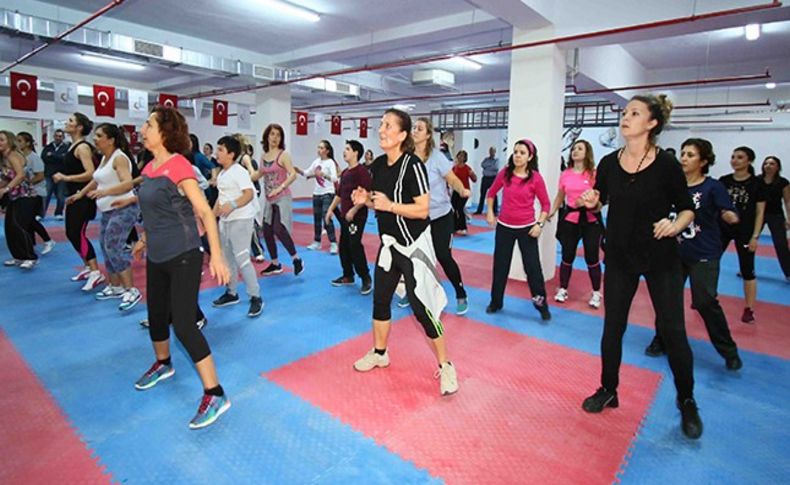 Bayraklı’da Bokwa ve Zumba rüzgarı