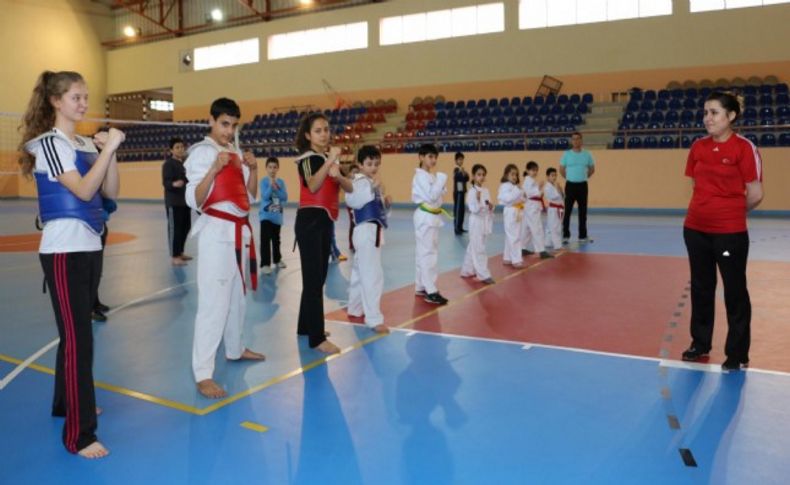 'Hayata gülümsemek için haydi spora'