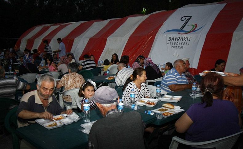 Bayraklı'da 6 noktaya iftar çadırı