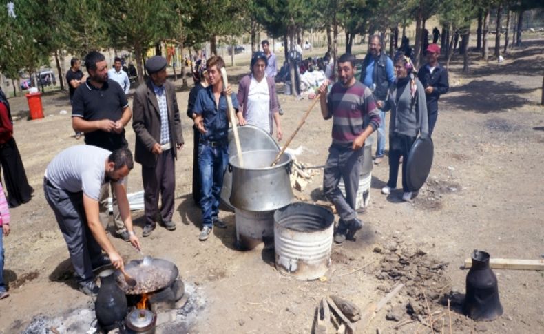 Bayramda mesire yerleri piknikçilerde dolup taştı