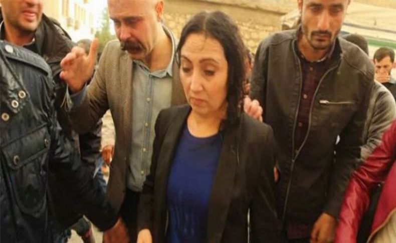 Figen Yüksekdağ'a Silvan'da gaz bombası!