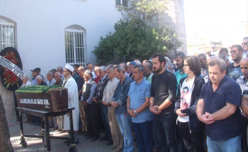 Bergama'nın efsane muhtarı kalbine yenildi