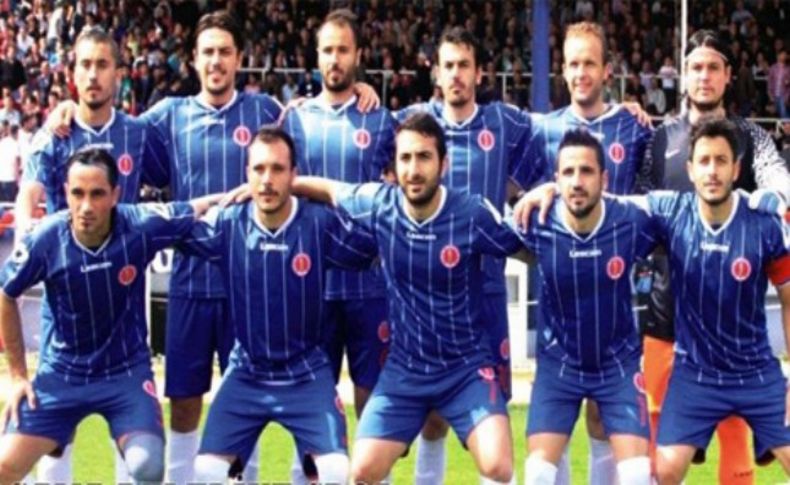 Bergama Belediyespor liderliği abartmıyor