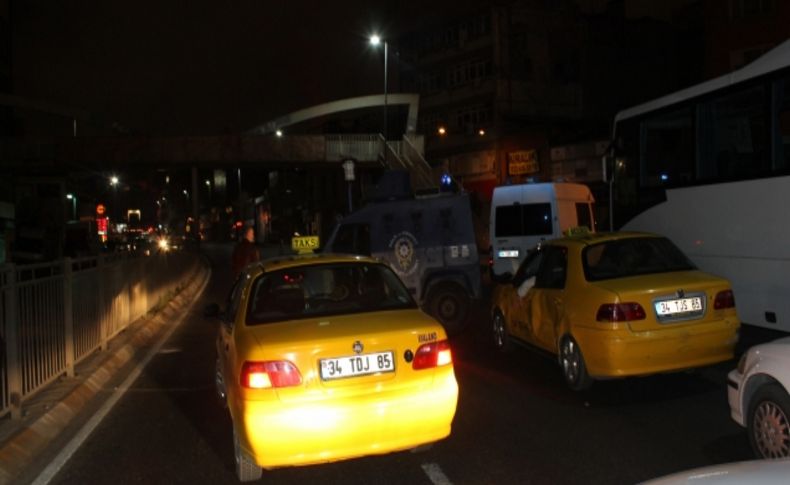 Beyoğlu’nda şüpheli paket paniği