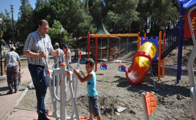 Bigadiç Belediye Başkanı Göksel parkta çocuklarla spor yaptı